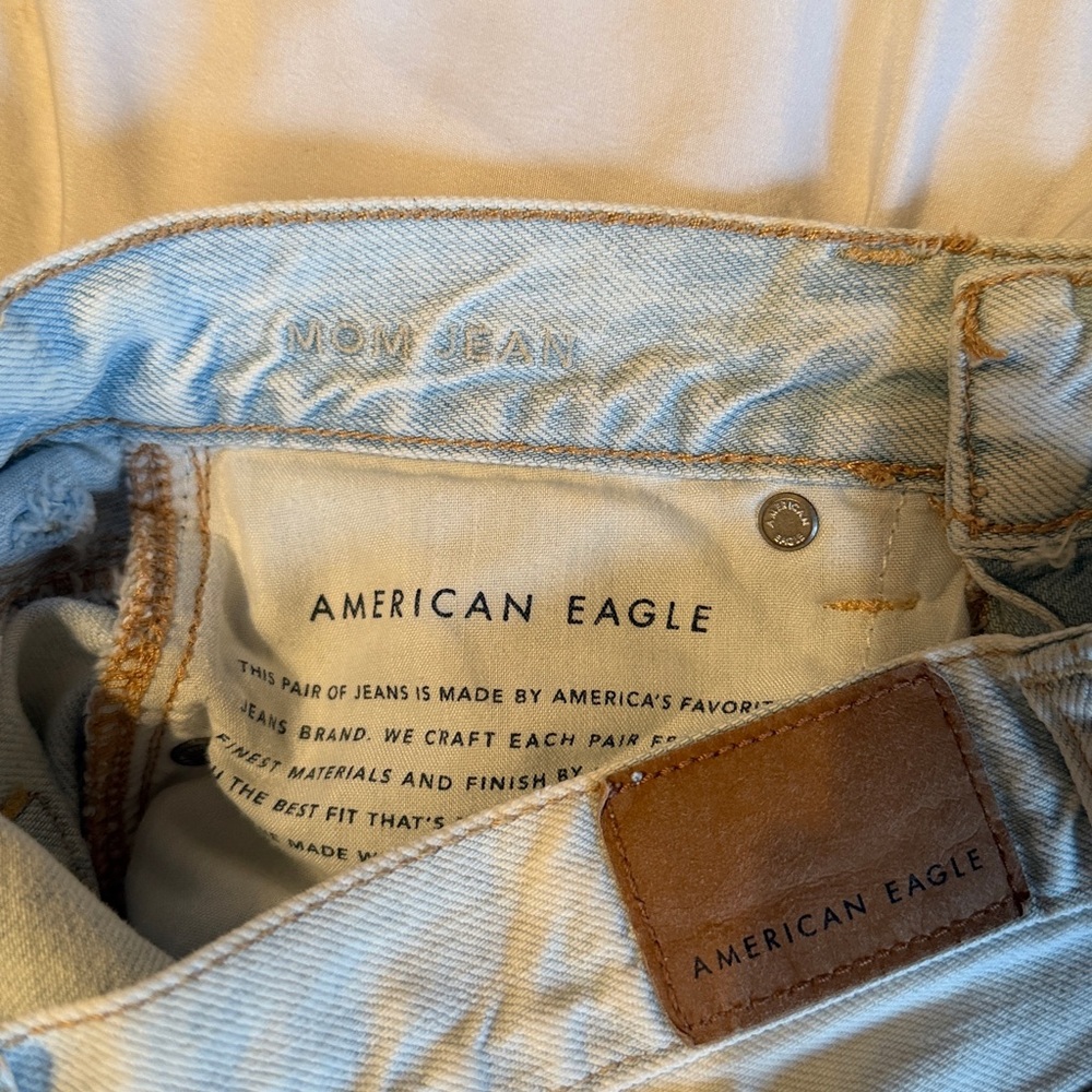 American Eagle distressed mom jean - Picture 7 of 7